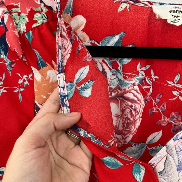 Entro Red Floral Lightweight Long Sleeve V-Neck Ruffle Hem Lined Shorts Romper - Picture 10 of 10